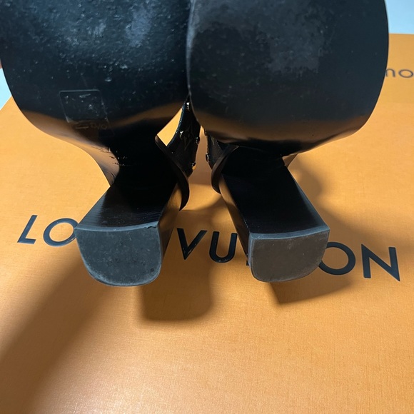 Louise button sandal - Picture 4 of 8